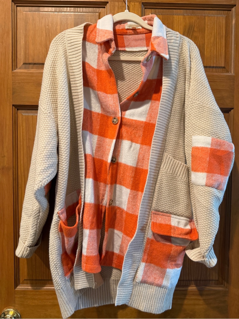 NWOT! Sz M/L oversized! Cream Knit Open-Cardigan with Orange Plaid Shacket